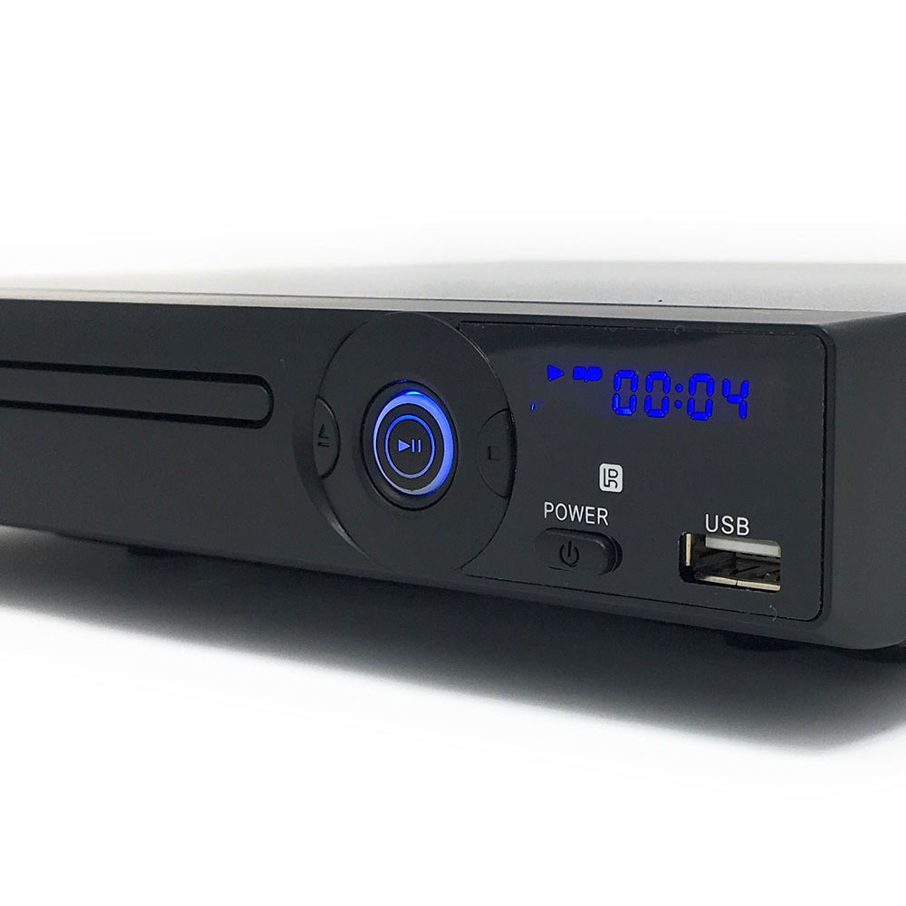 Ein schwarzer DVD-Player mit einem blauen Display, das 00:04 anzeigt. Strom- und USB-Anschluss sichtbar.