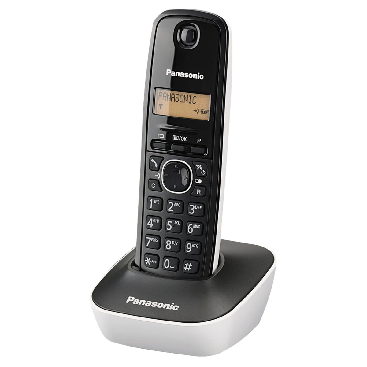 Un teléfono inalámbrico Panasonic en blanco y negro en su base de carga.