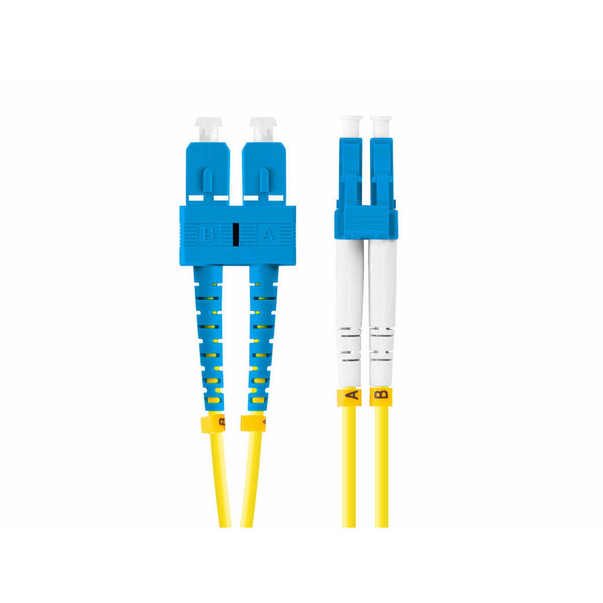 Due cavi in fibra ottica con connettori blu e bianchi, cavi gialli, isolati.