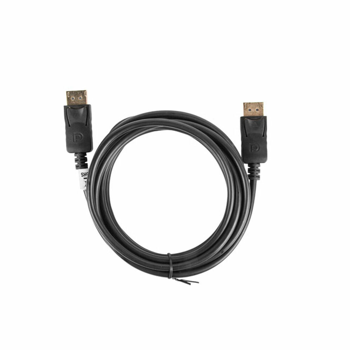 Czarny kabel DisplayPort, złącza na każdym końcu. Białe tło.