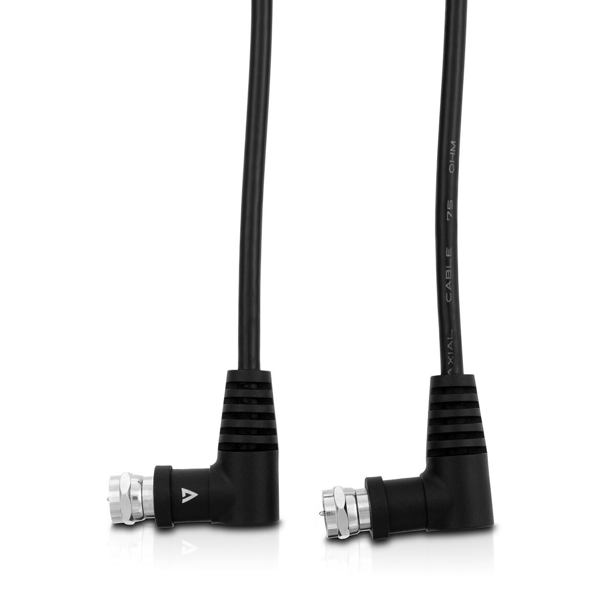 Dos cables de antena negros. Conectores angulados. Fondo blanco.