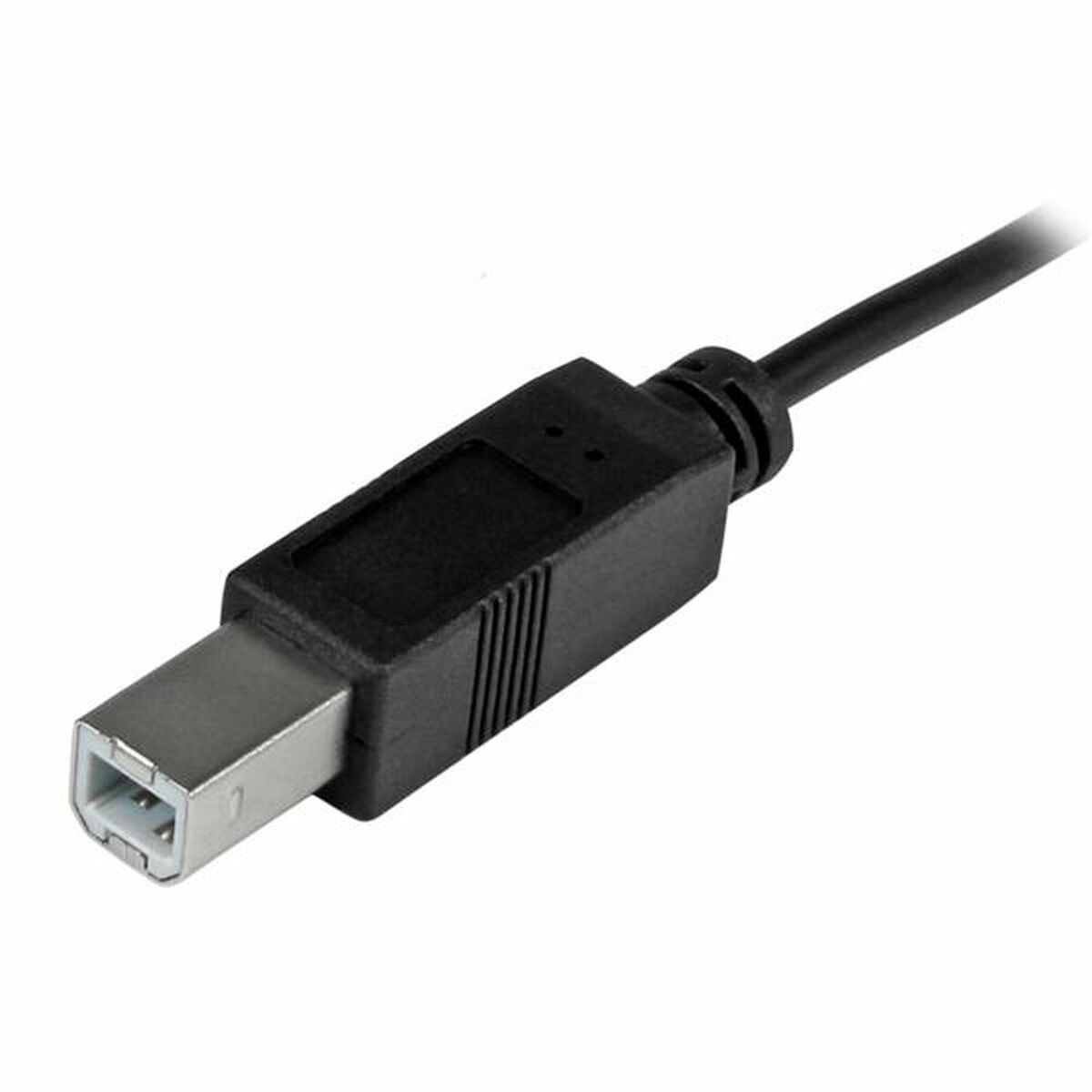 Een zwarte USB-naar-USB-B-kabel, met een zwarte connector op een wit oppervlak.