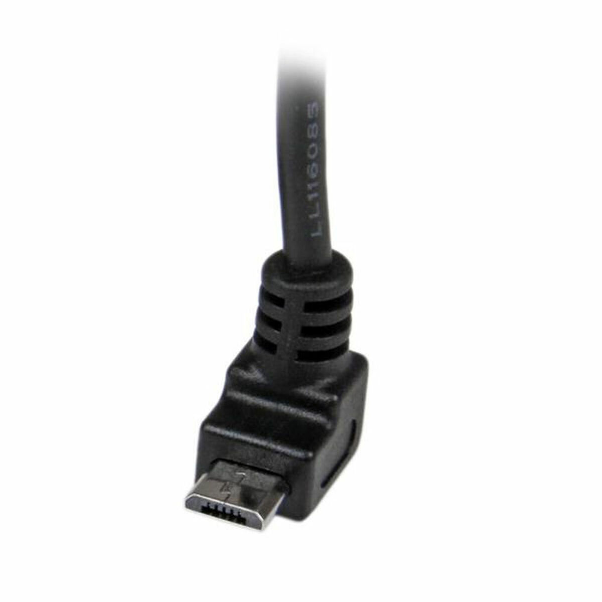 Zwarte USB-kabelconnector op witte achtergrond.
