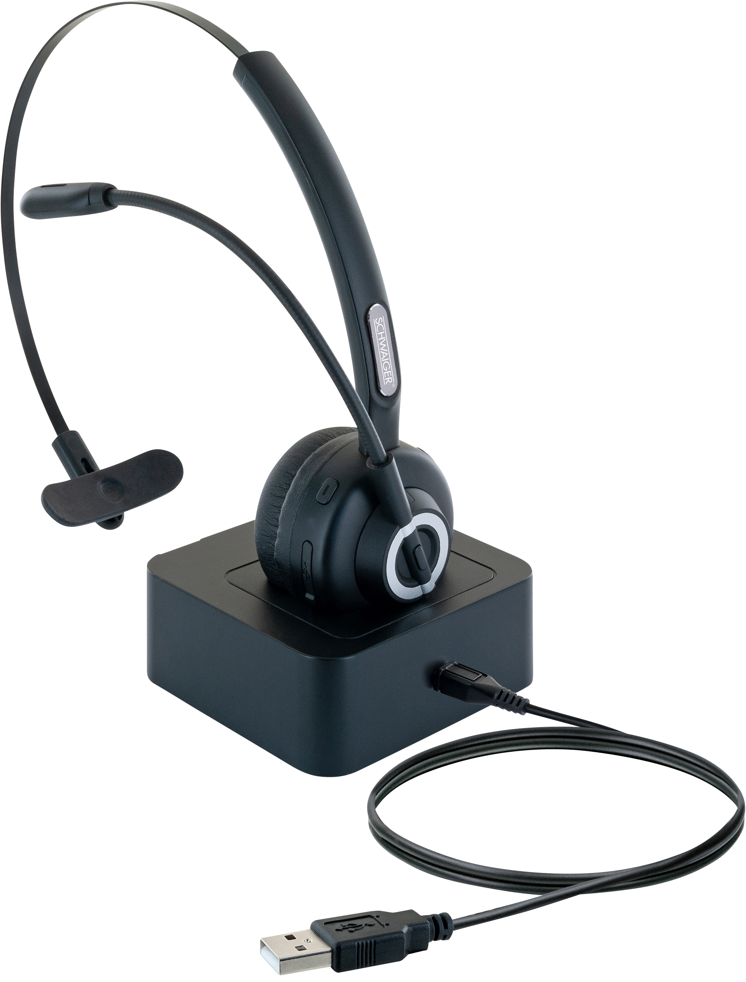 Schwarzes Headset auf Ladestation mit USB-Kabel. Schwarzer Hintergrund.