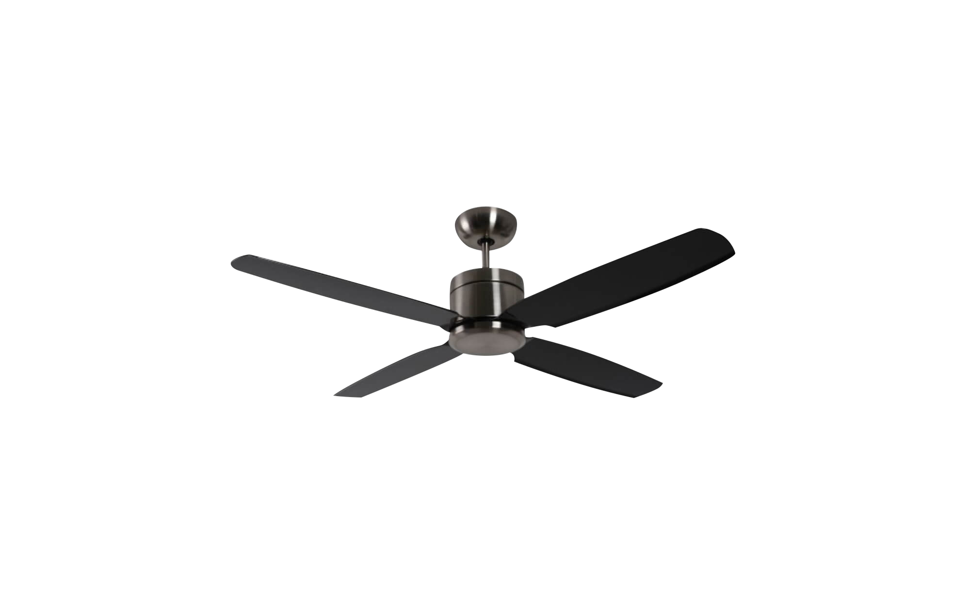 Schwarzer Deckenventilator mit vier Flügeln und gebürstetem Metallgehäuse. Schwarzer Hintergrund.