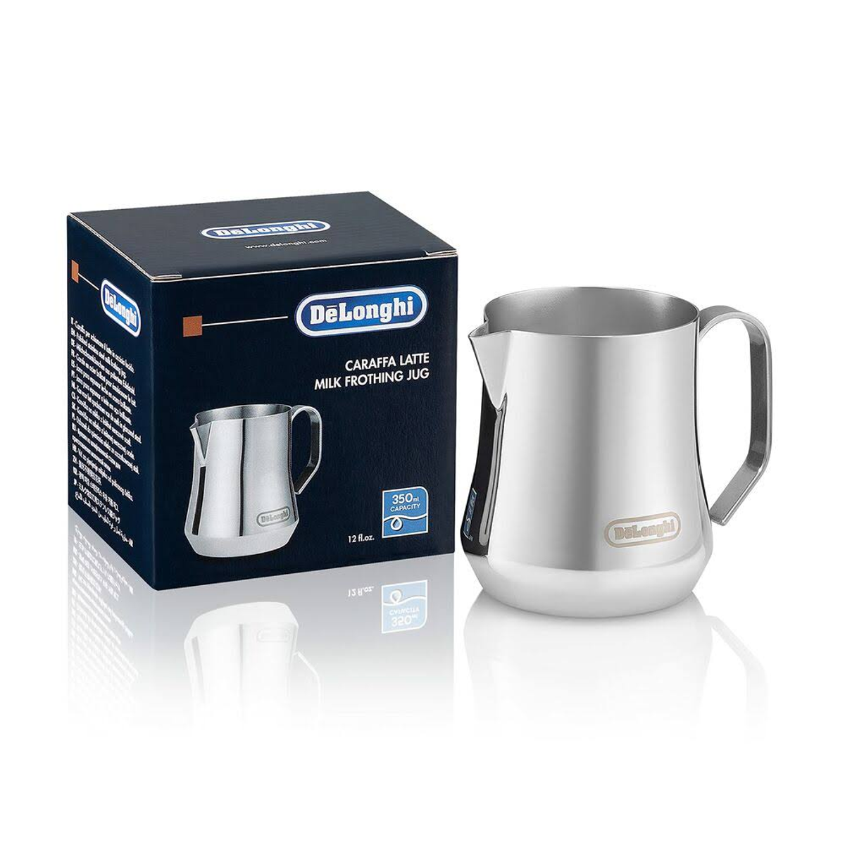 Une carafe à mousse de lait DeLonghi et sa boîte sur une surface blanche.