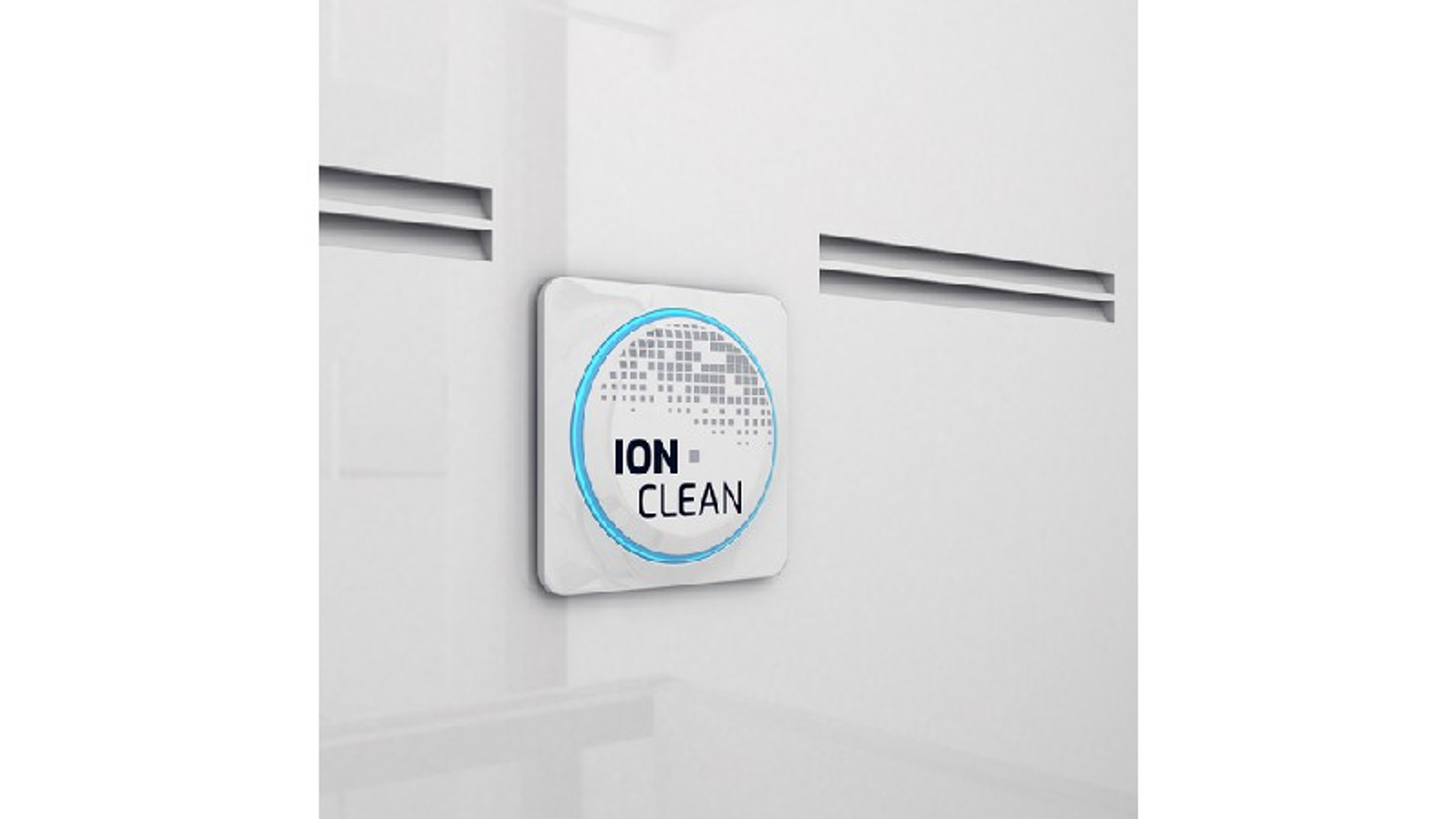 'ION CLEAN' logosu ile beyaz buzdolabı içi.