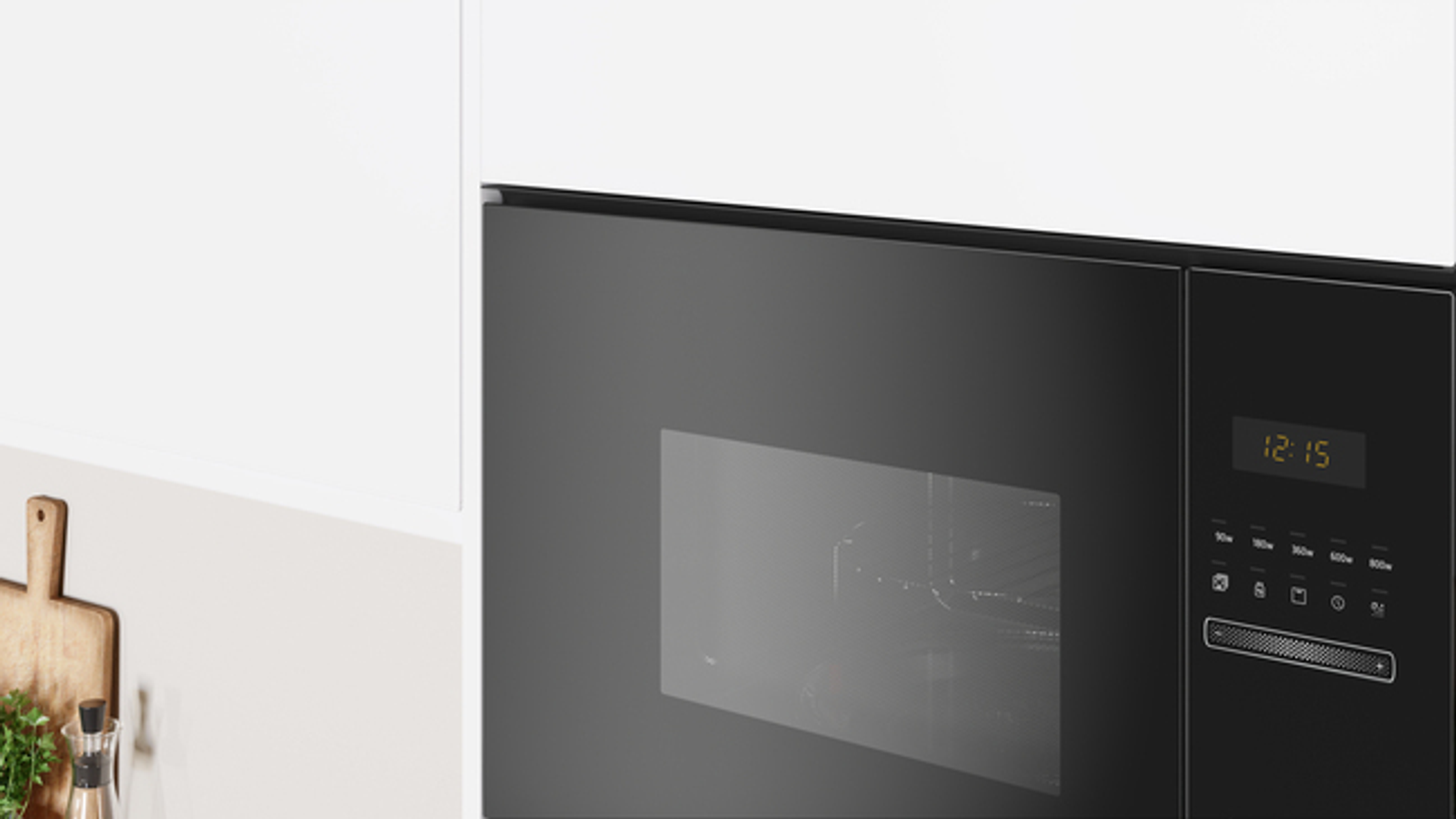 Czarny piekarnik mikrofalowy z zegarem cyfrowym pokazującym 12:15.