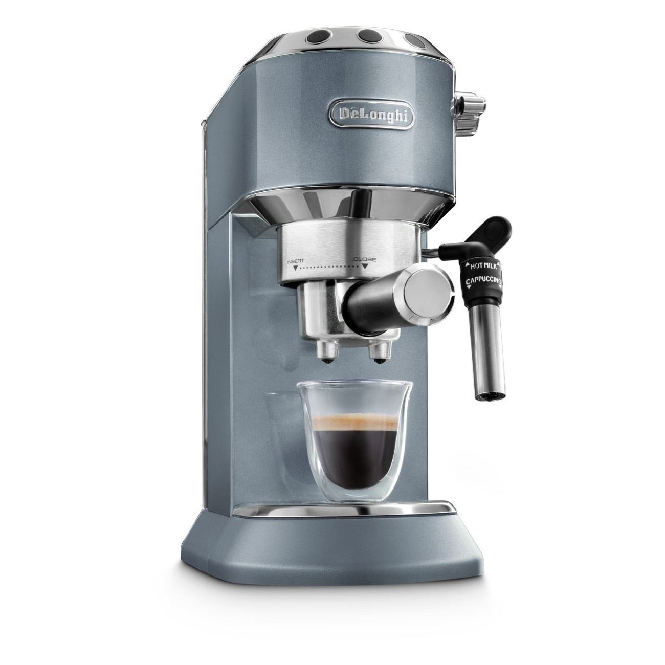 Graue Delonghi Espressomaschine mit einem Glas Kaffee. Beschriftung für heiße Milch/Cappuccino.