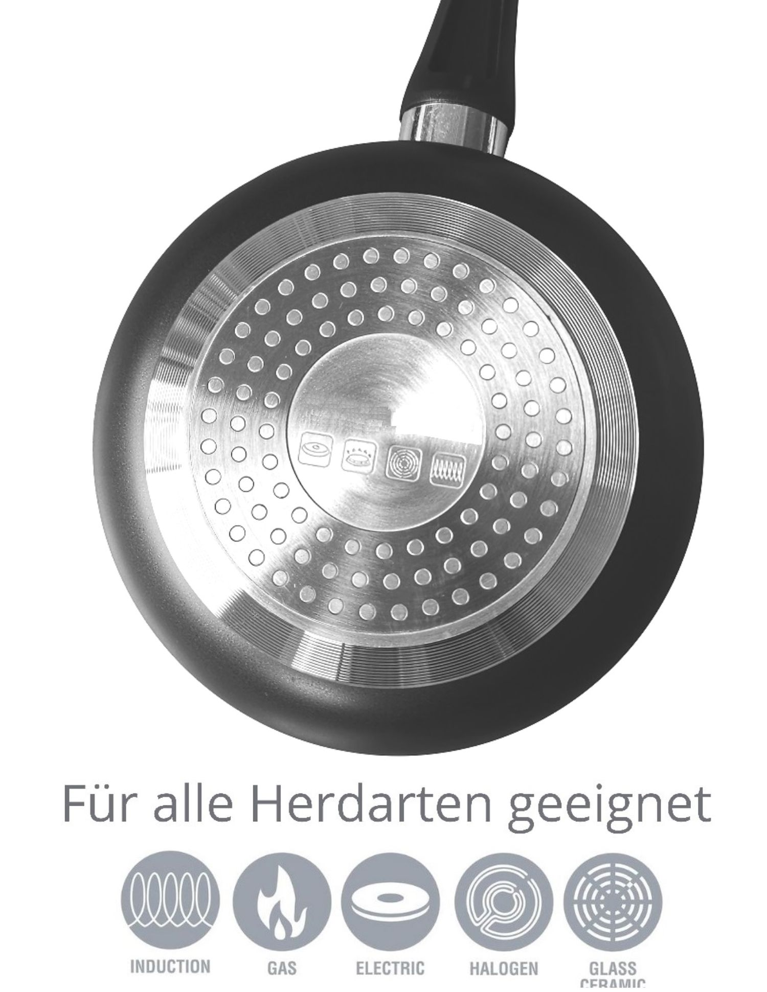 Unterseite einer schwarzen Bratpfanne. Kreisförmiges Design mit metallischer Oberfläche und schwarzem Griff.