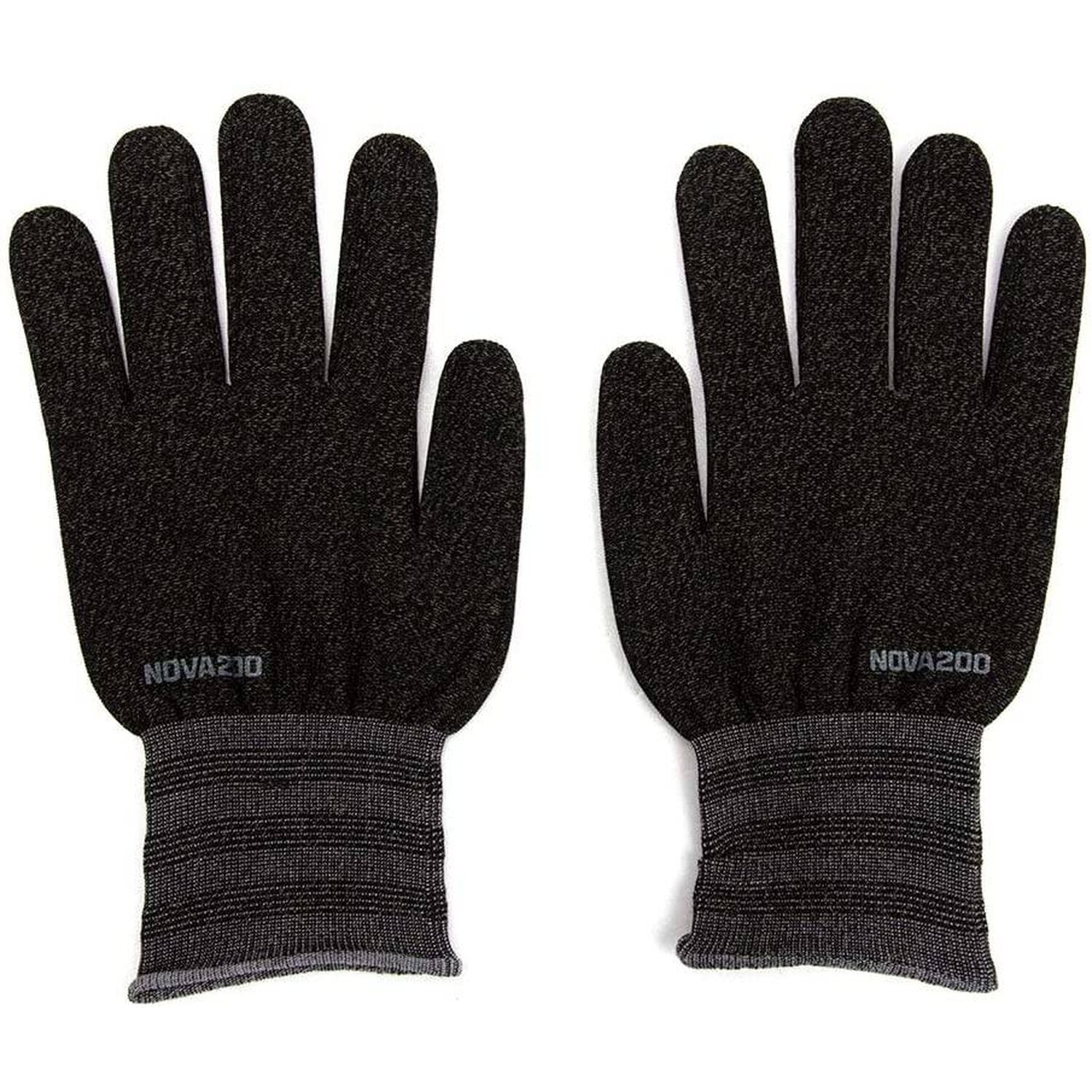 Paar schwarze Handschuhe mit gerippten Bündchen. Auf jedem Handschuh steht das Wort 'NOVA200'.