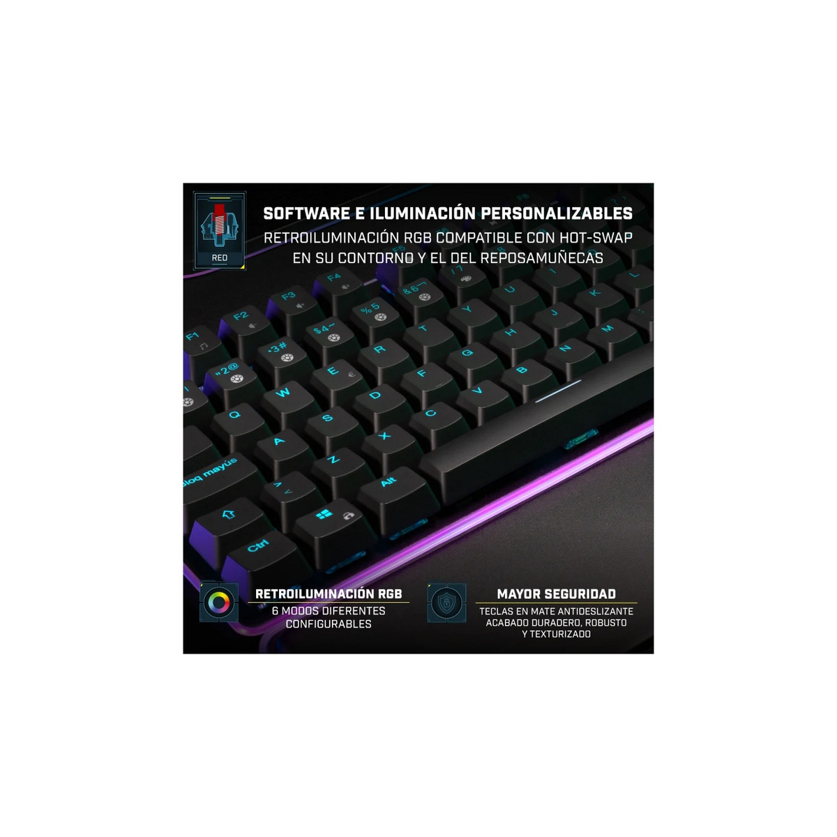 Una tastiera nera con illuminazione RGB, le informazioni sulla tastiera sono in alto a sinistra.