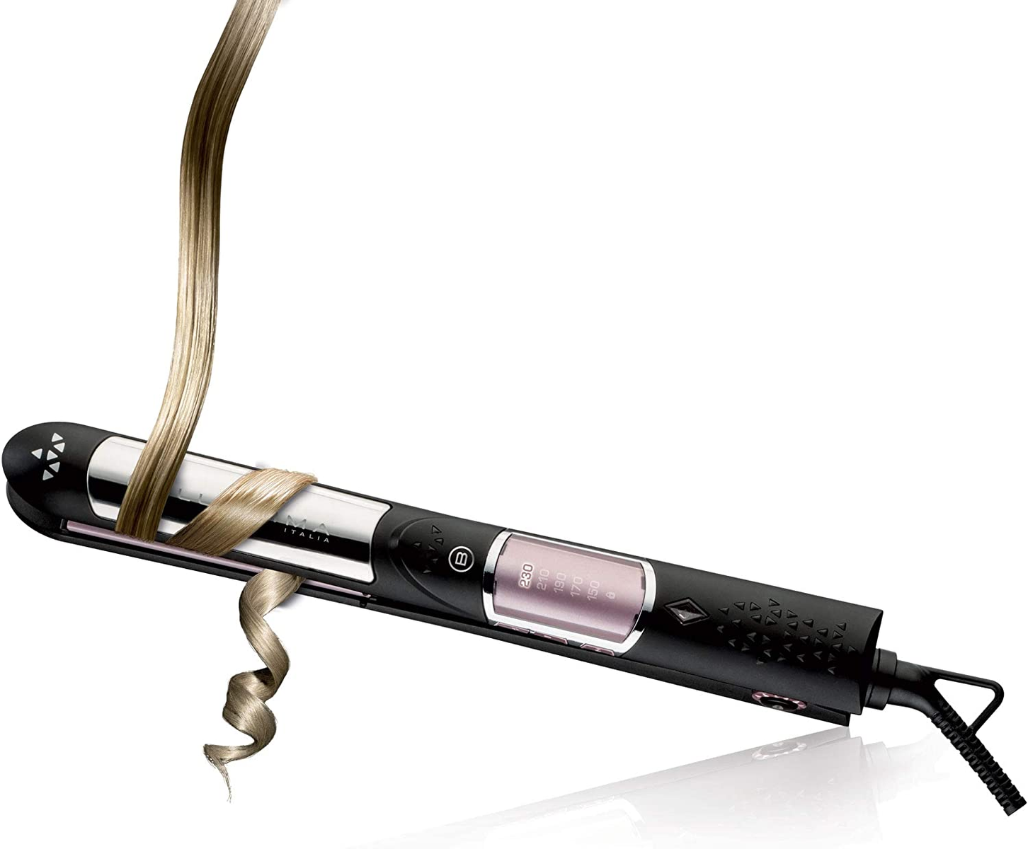 Czarna i srebrna prostownica do włosów z lokiem, czarne tło.