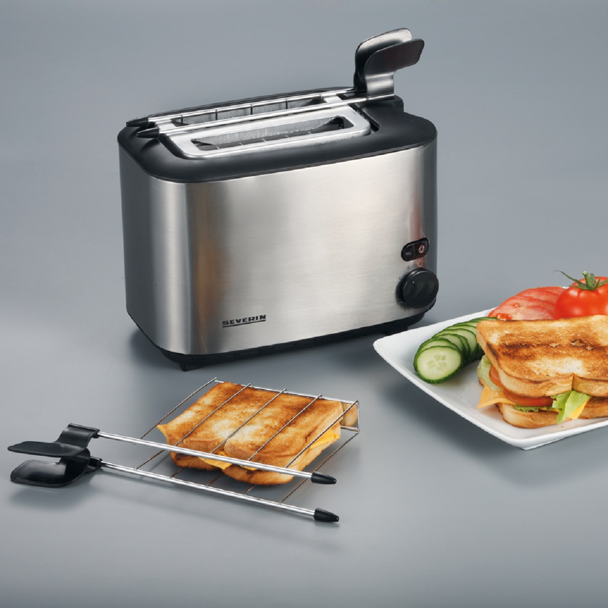 Watt, 2) Toaster 2516 gebürstetschwarzsilber (540 SEVERIN Schlitze: AT