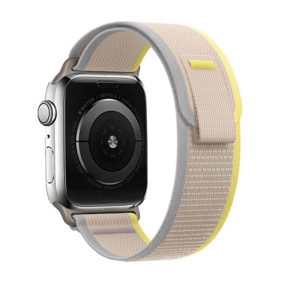 Silberne Apple Watch Series 4 mit beigem und gelbem Sport Loop Armband. Isoliert auf Weiß.