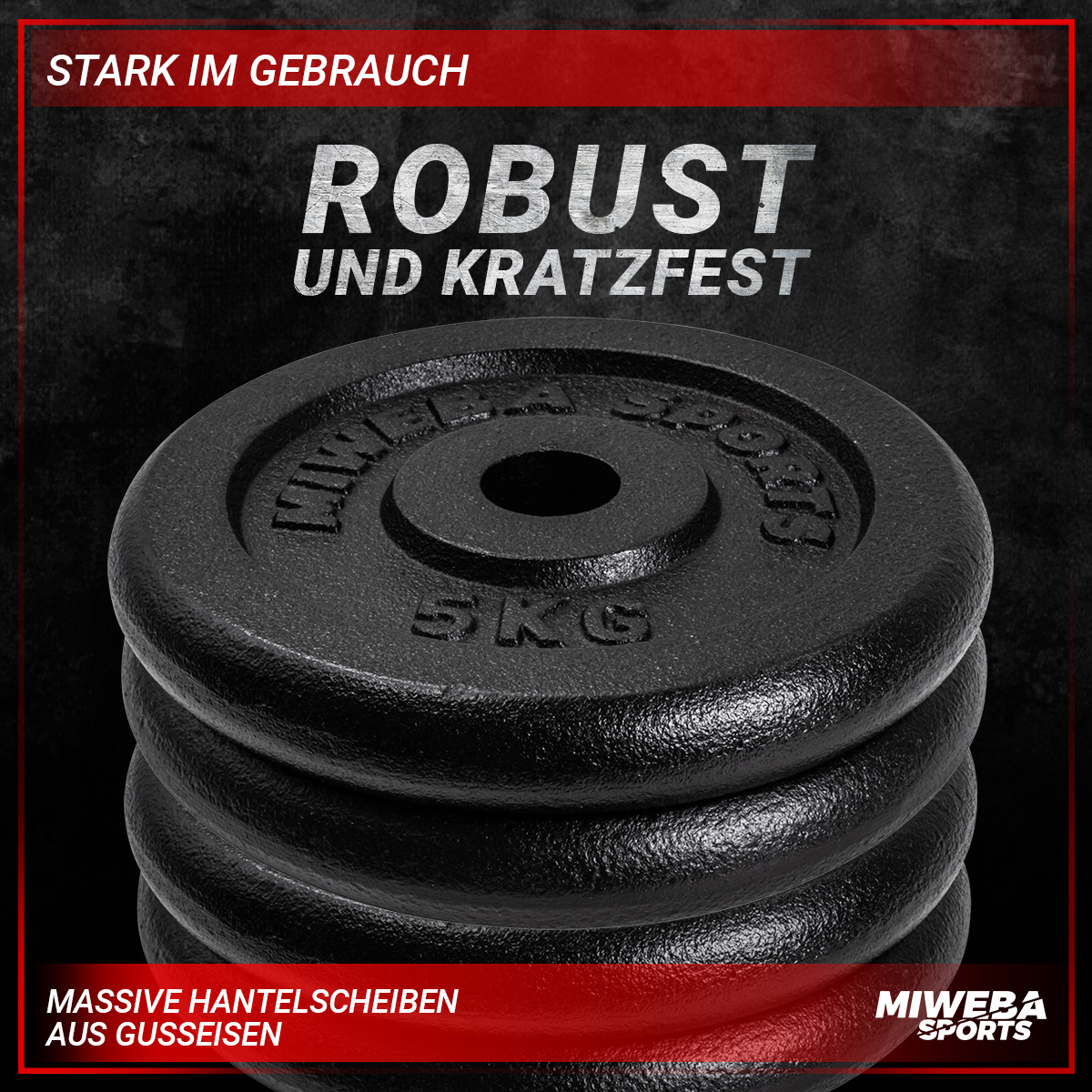 Schwarze Hantelscheiben gestapelt, mit fettgedrucktem roten Text. Der Text lautet 'ROBUST UND KRATZFEST' und '5KG'.