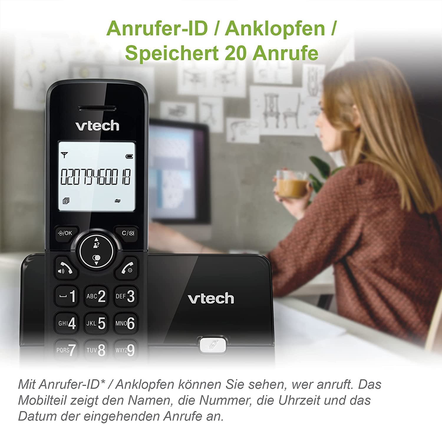 Schwarzes schnurloses Telefon mit Digitalanzeige. Im Hintergrund sitzt eine Frau mit Glas.