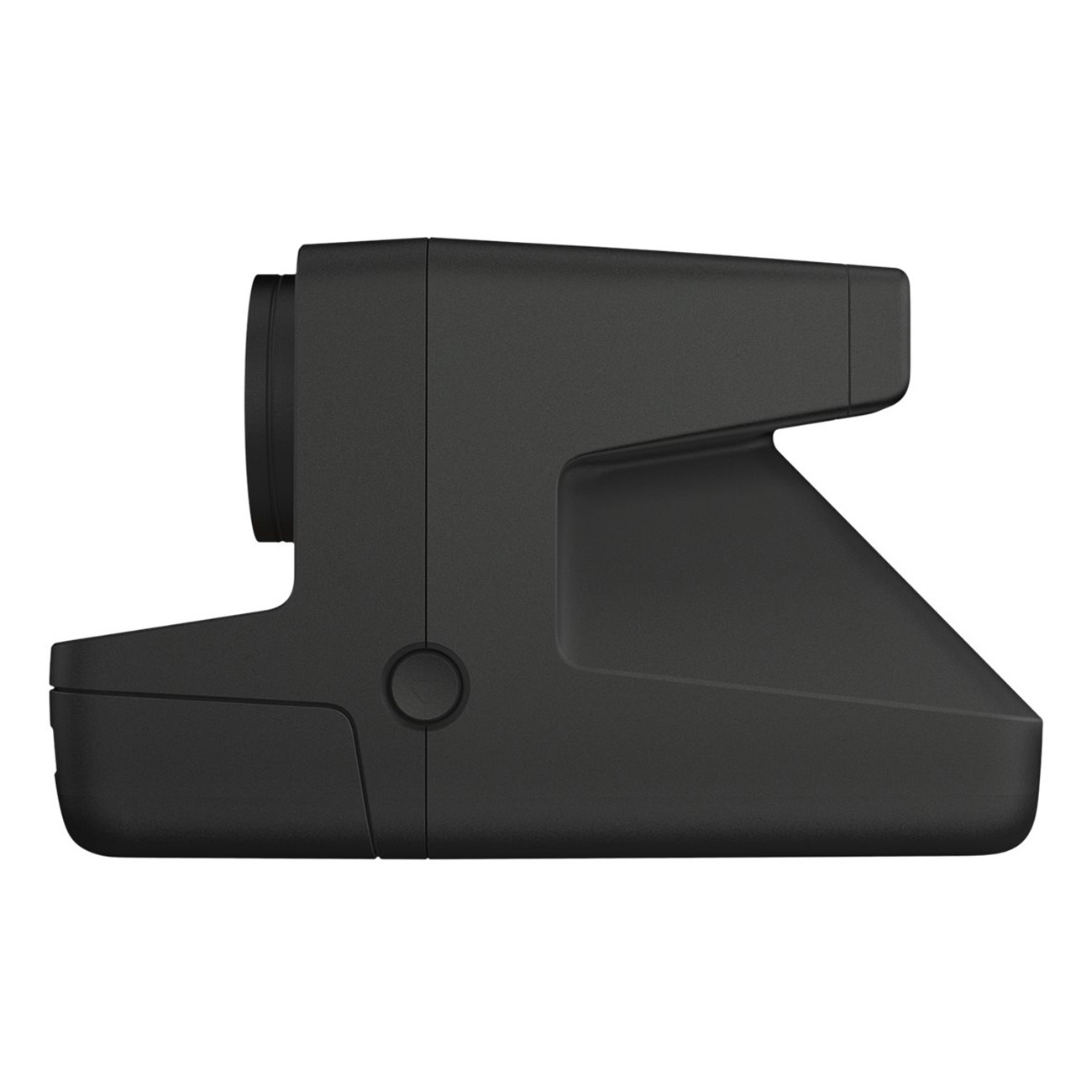 Czarny aparat Polaroid, widok z boku. Posiada obiektyw i przycisk z przodu.