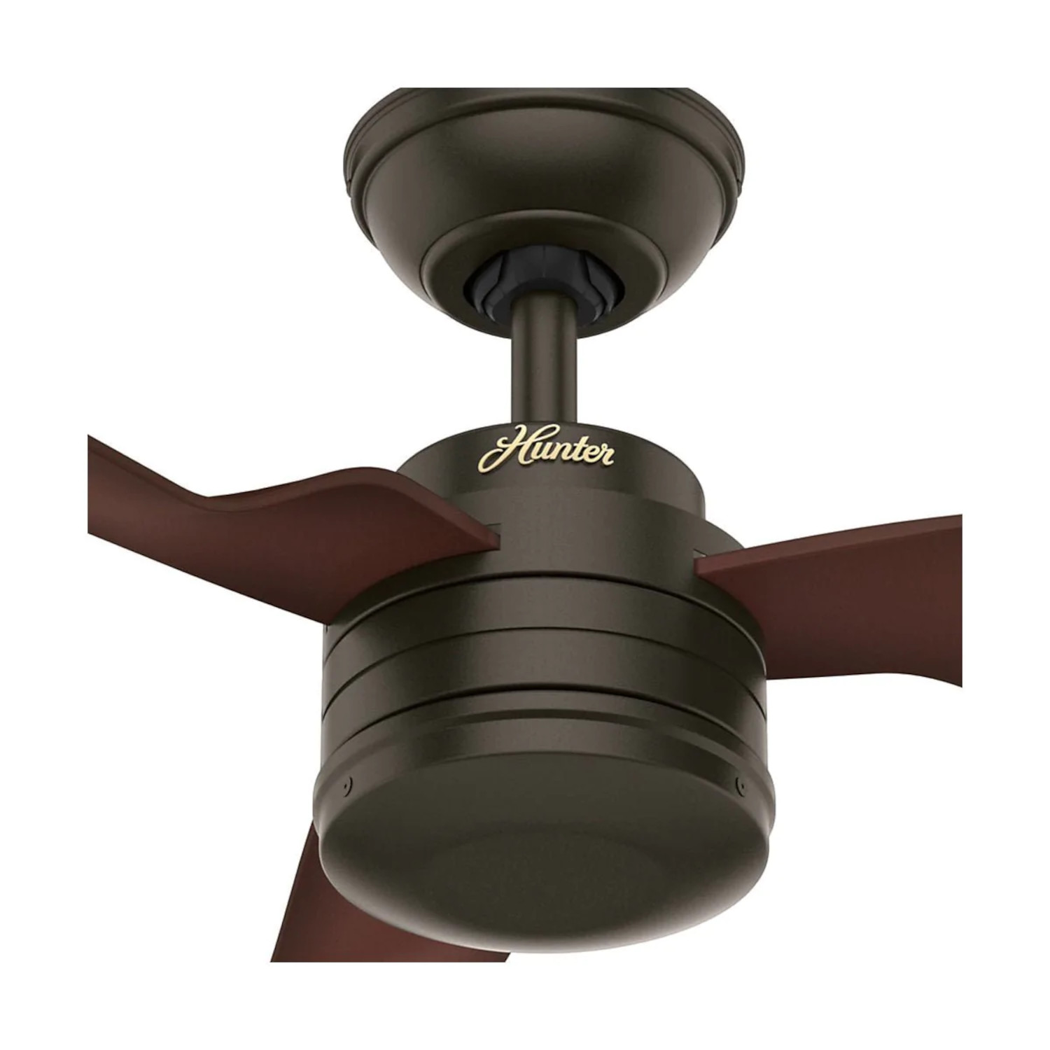 Nahaufnahme eines braunen Deckenventilators. Dunkelbrauner Körper und Flügel. Hunter-Logo sichtbar.