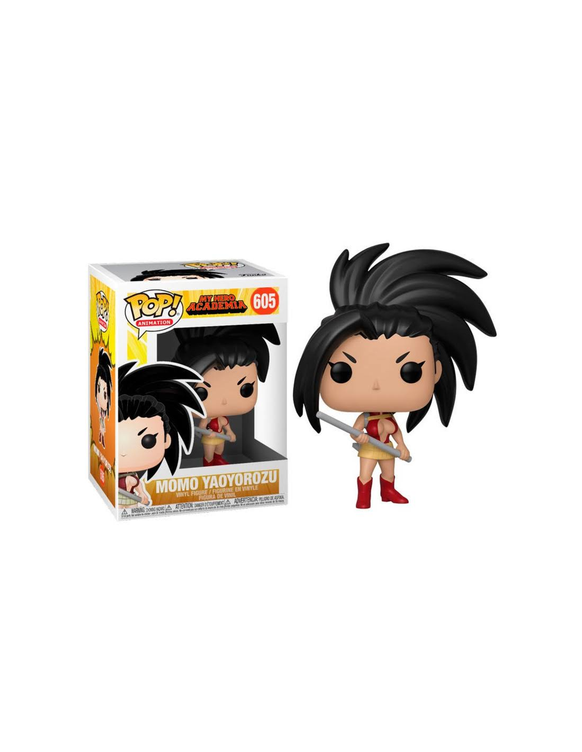 Figura Funko Pop di Momo Yaoyorozu in una scatola, con una figura che tiene un coltello.