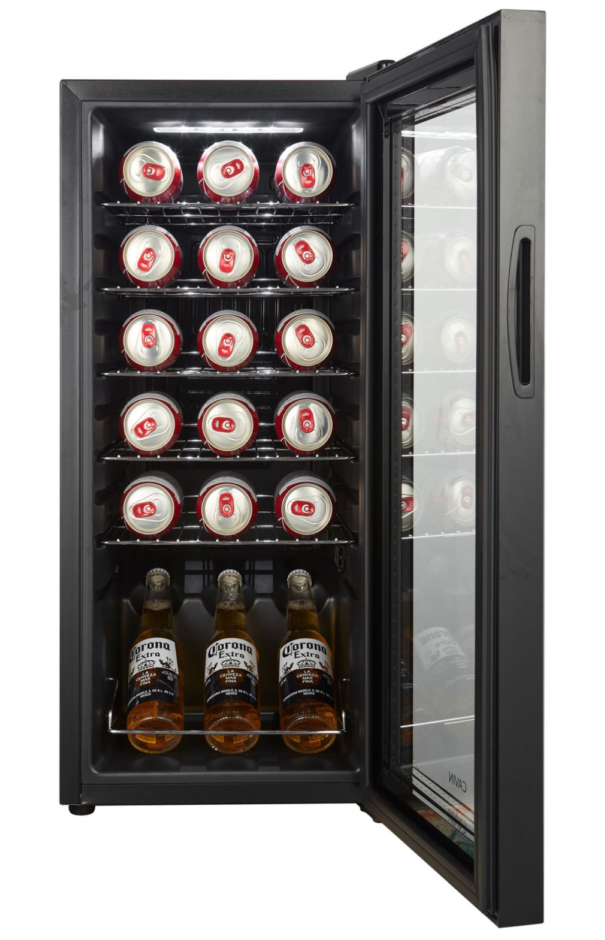 Ein schwarzer Minikühlschrank mit Glastür, gefüllt mit Bierdosen und Bierflaschen.