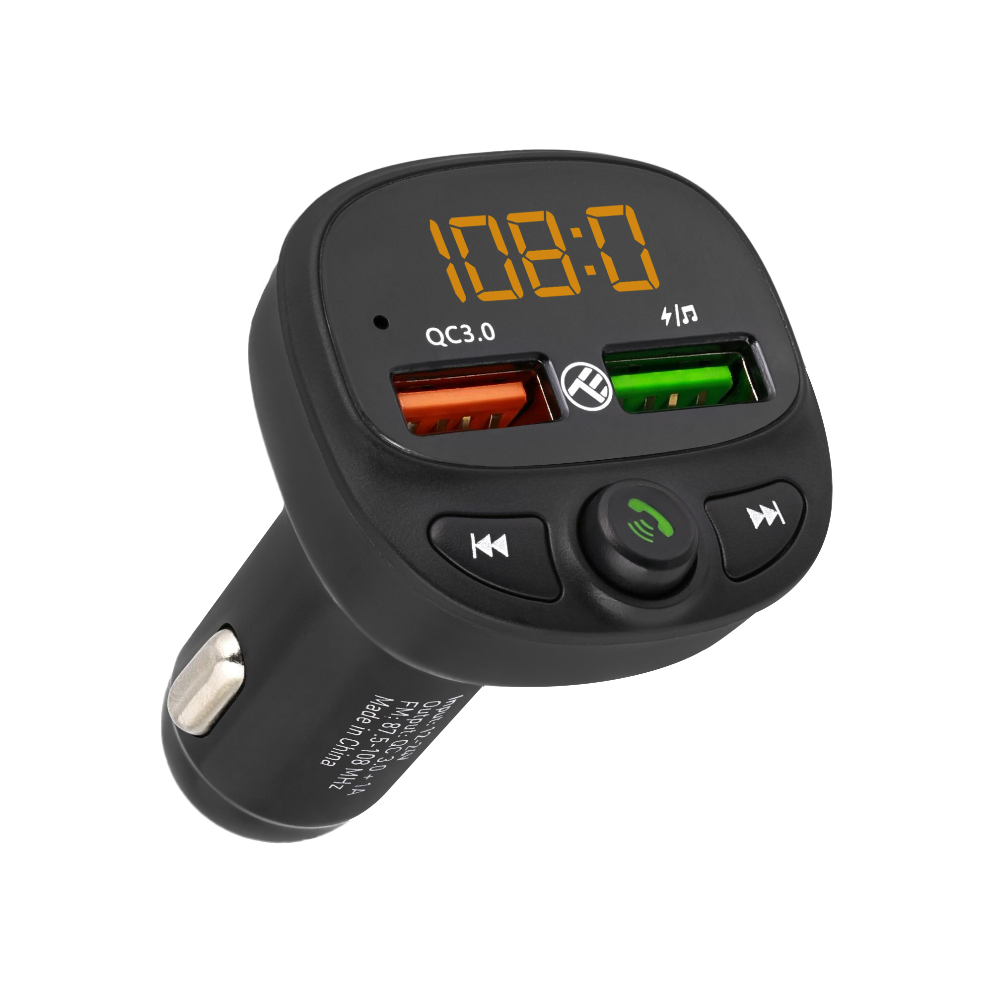 Cargador de coche negro con puertos USB y pantalla. Puertos USB naranja y verde visibles.