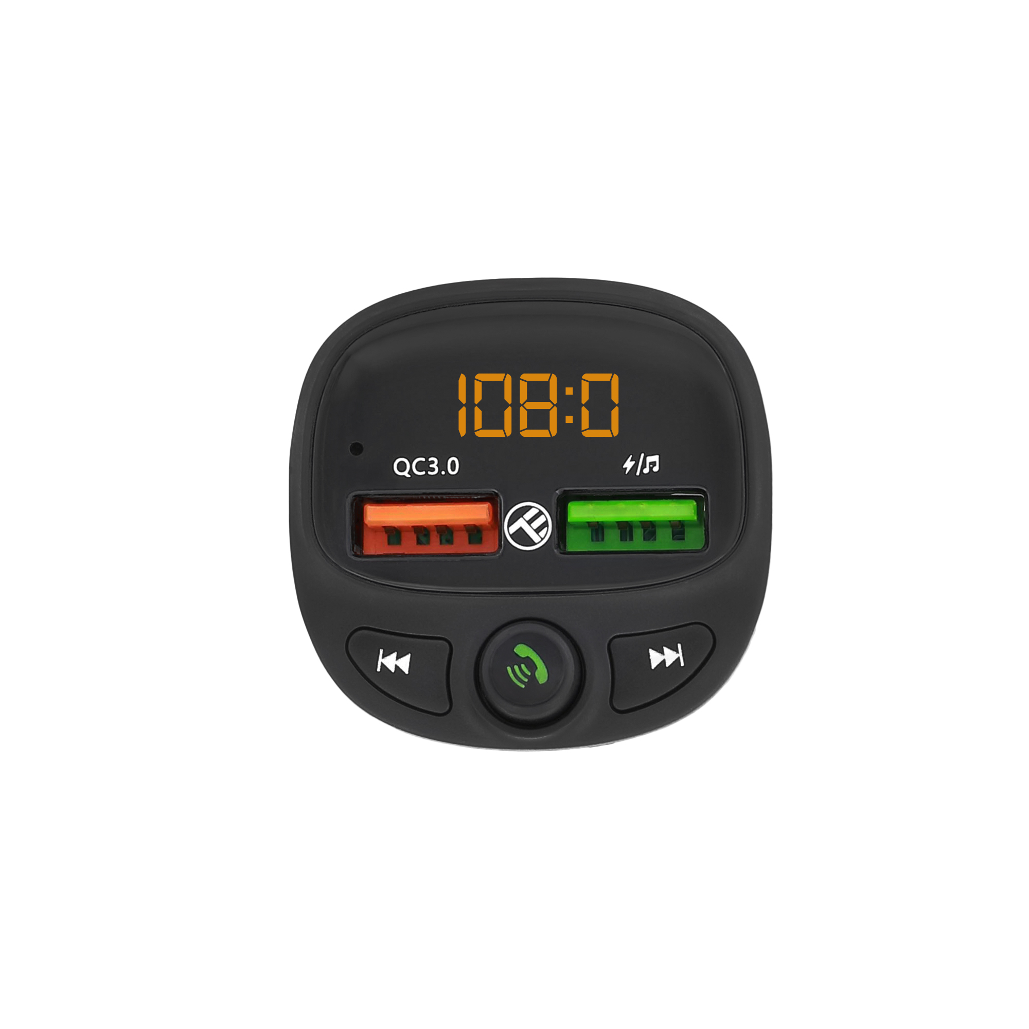Un transmisor FM para coche negro con una pantalla digital que muestra la frecuencia de radio y dos puertos de carga USB.