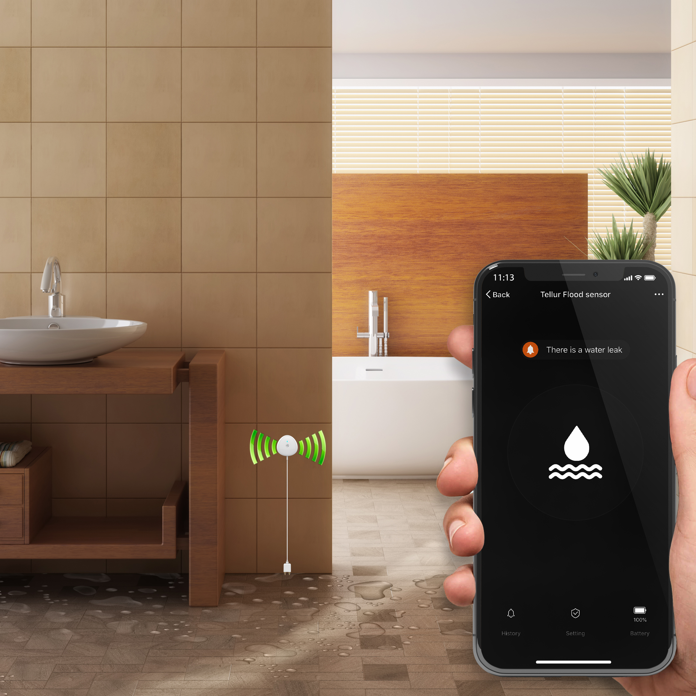 Ein Badezimmer mit Wasseraustritt, der von einem Sensor erkannt und auf einem Telefonbildschirm angezeigt wird.