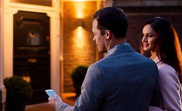 Intelligente Steuerung zuhause und unterwegs