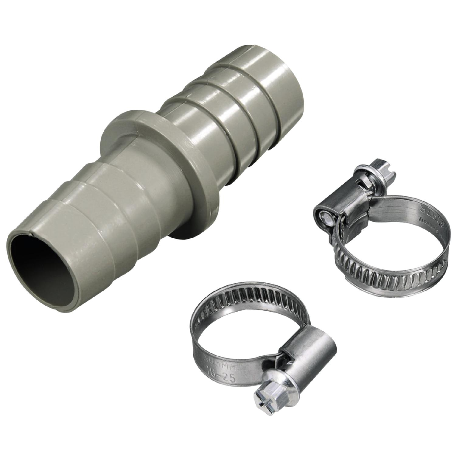 Grauer Schlauchverbinder und zwei Metall-Schlauchschellen auf weißem Hintergrund.