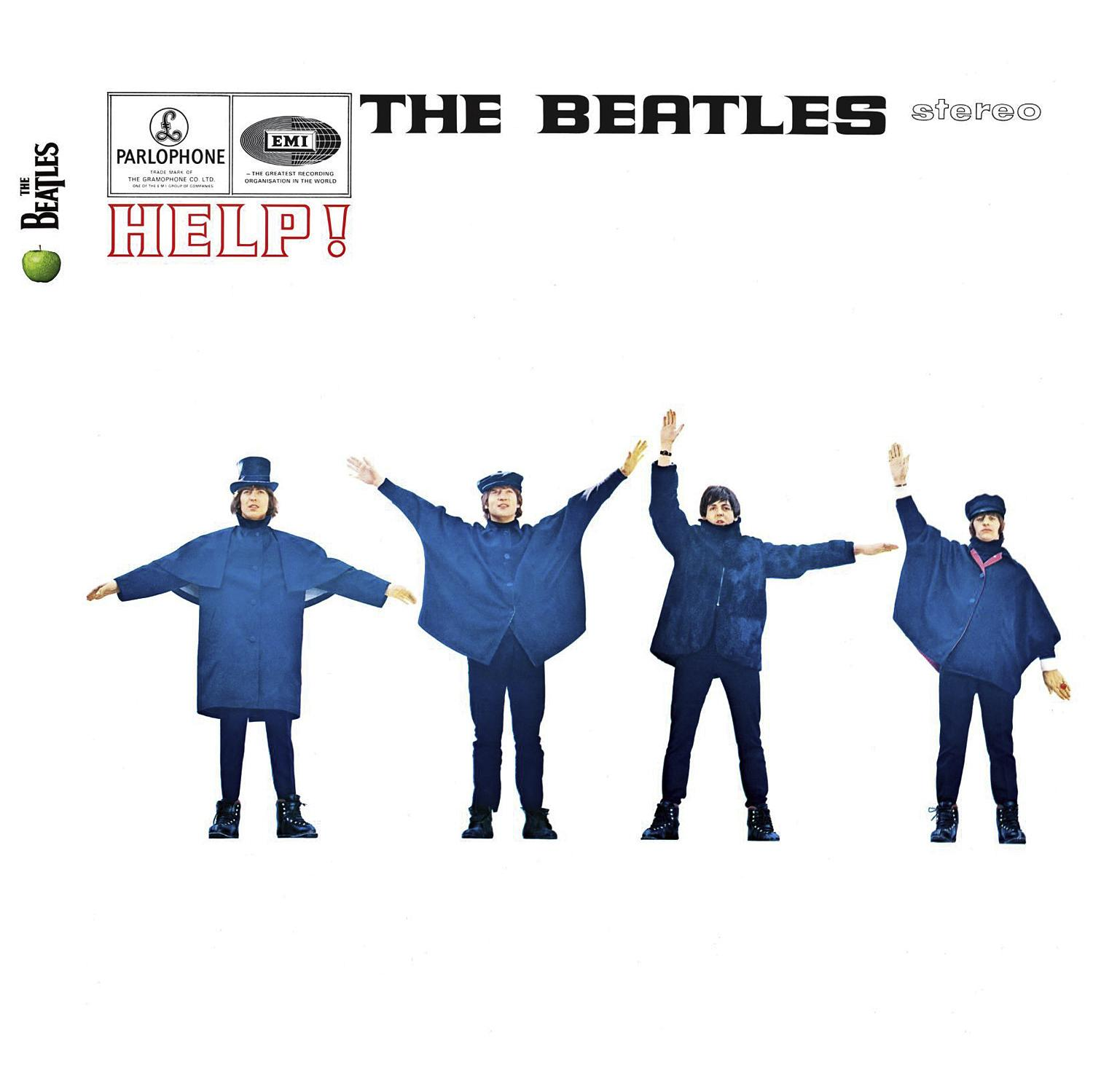 Beatles 'Help!'-Albumcover. Vier Männer mit erhobenen Armen in blauen Mänteln. Weißer Hintergrund.