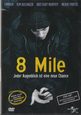 DVD-Cover für '8 Mile'. Eminem ist zu sehen. Gelber Text, schwarzer Hintergrund. Enthält Oscar-Erwähnung und Filmtitel.