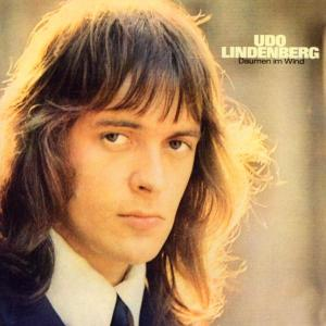 Albumcover mit dem Sänger Udo Lindenberg. Er blickt nach vorne mit langen Haaren.