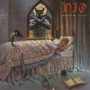 Albumcover für 'Dream Evil'. Eine Person schläft in einem Bett mit Monstern.