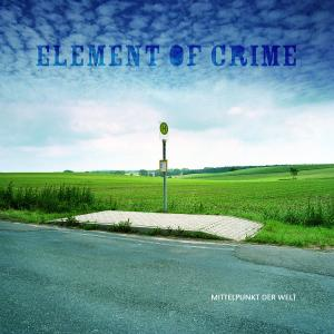 Albumcover mit Straße, Feldern, Bushaltestellenschild und blauem Himmel.