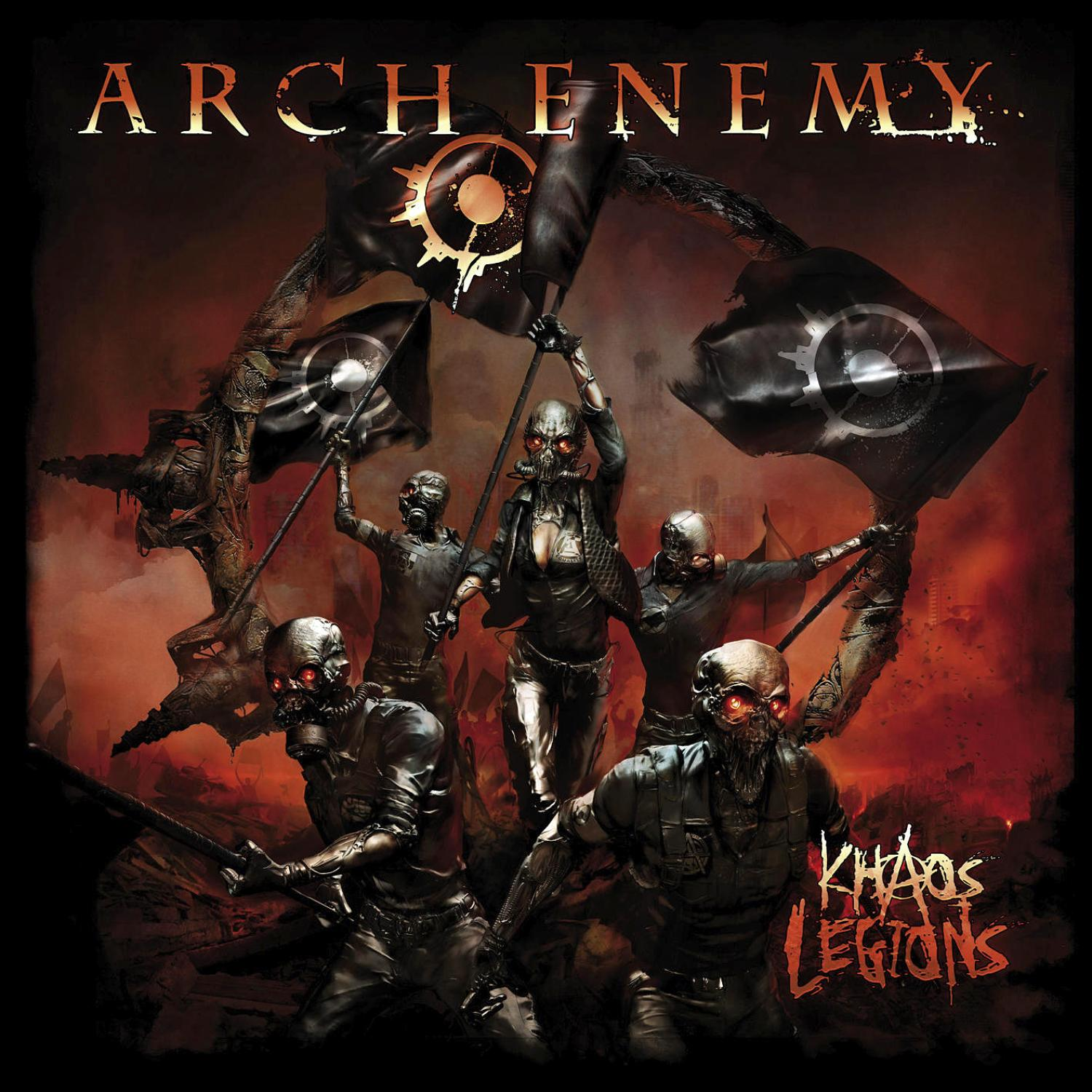 CD-Cover für Arch Enemys Album 'Khaos Legions' mit Figuren, die Fahnen halten, und einer dunklen Ästhetik.