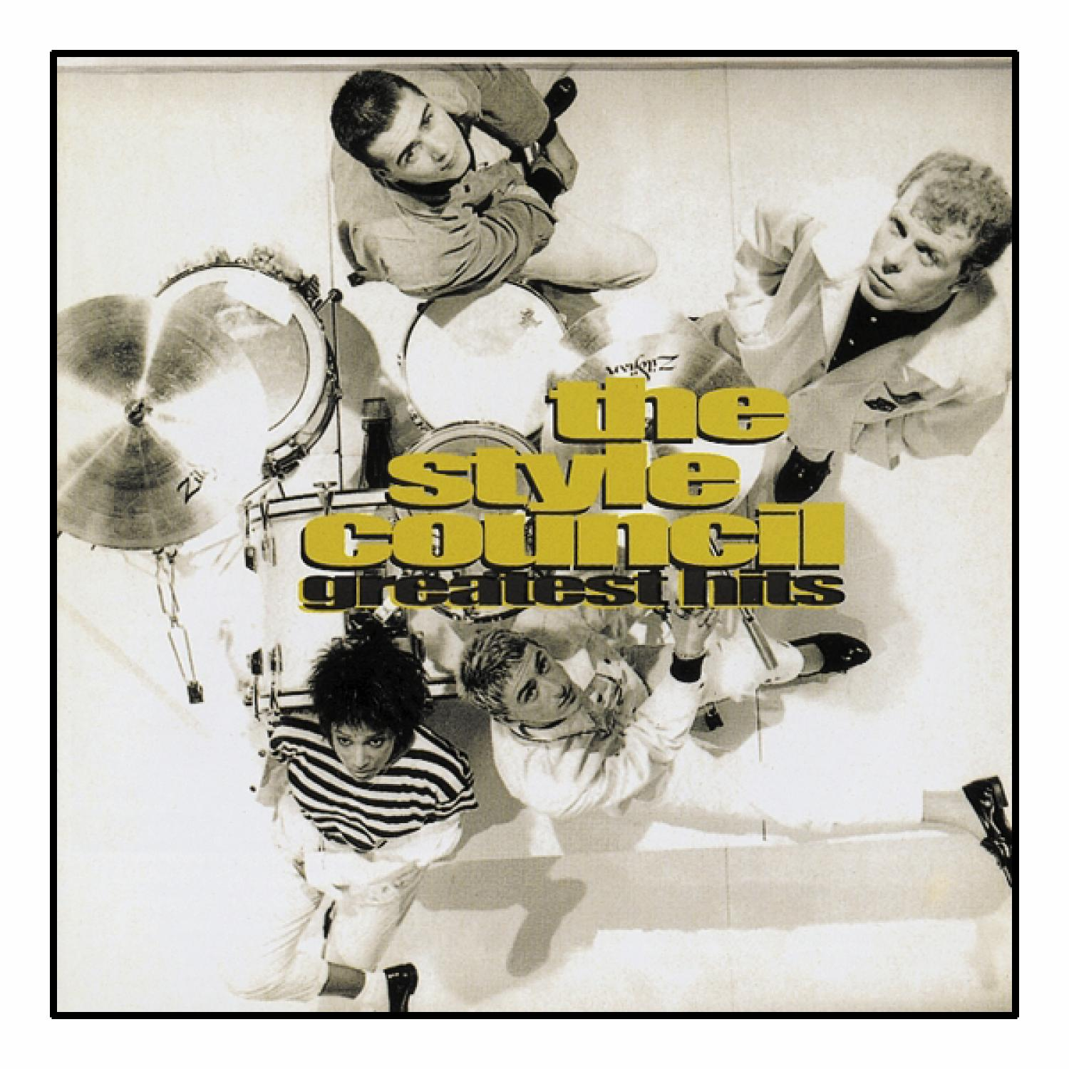 Albumcover mit Mitgliedern der Band The Style Council. Draufsicht mit gelbem Text.