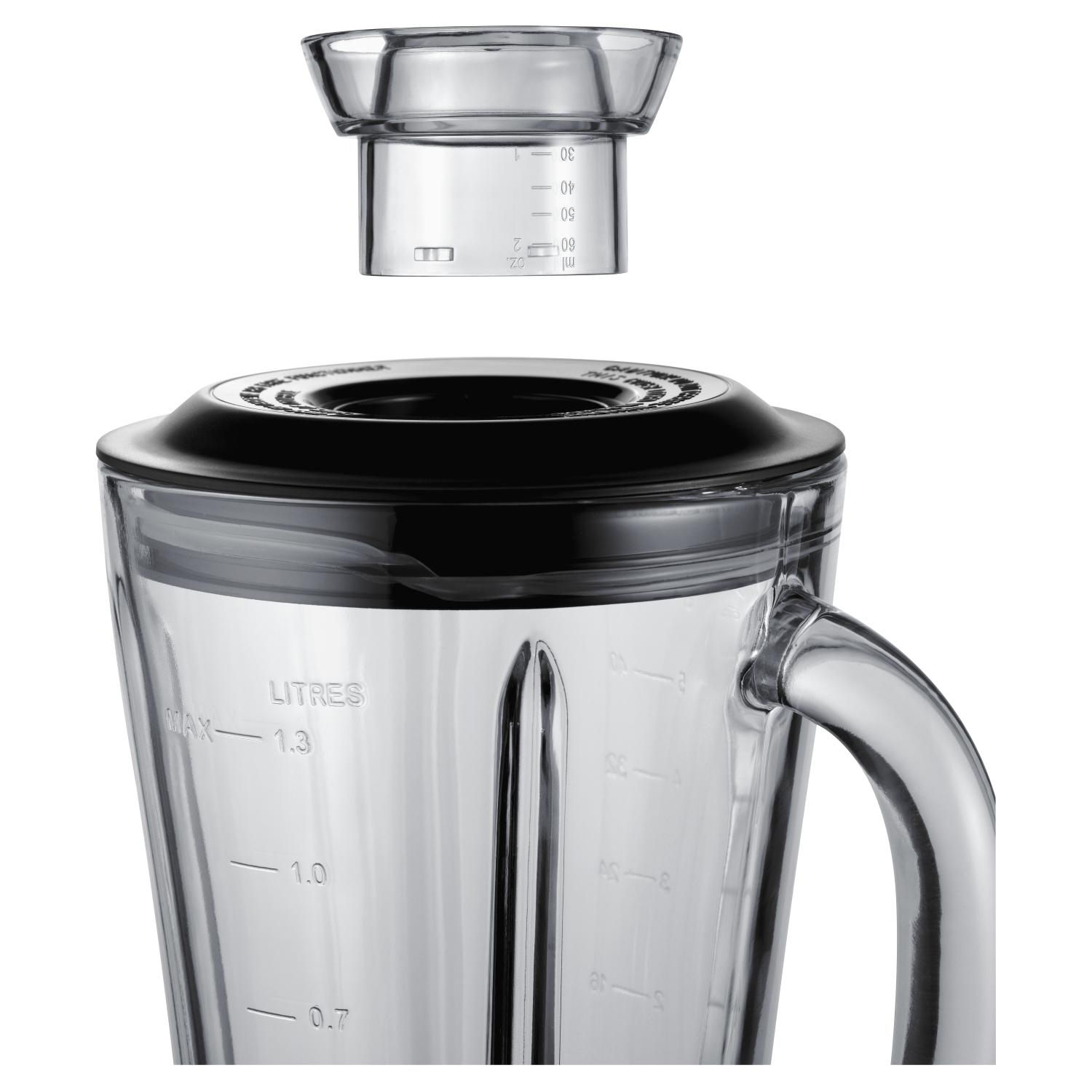 Blender z przezroczystym dzbankiem i czarną pokrywką, górna część oddzielona. Białe tło.