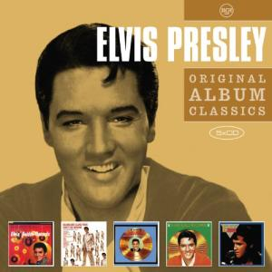 Das Cover eines Elvis Presley-Albums. Elvis lächelt und trägt eine braune Jacke.