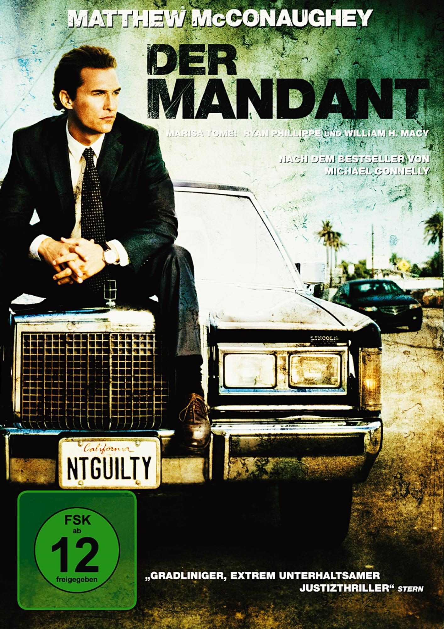 Filmplakat: Matthew McConaughey. Mann im Anzug auf dem Auto. Text: Der Mandant. FSK 12-Aufkleber.