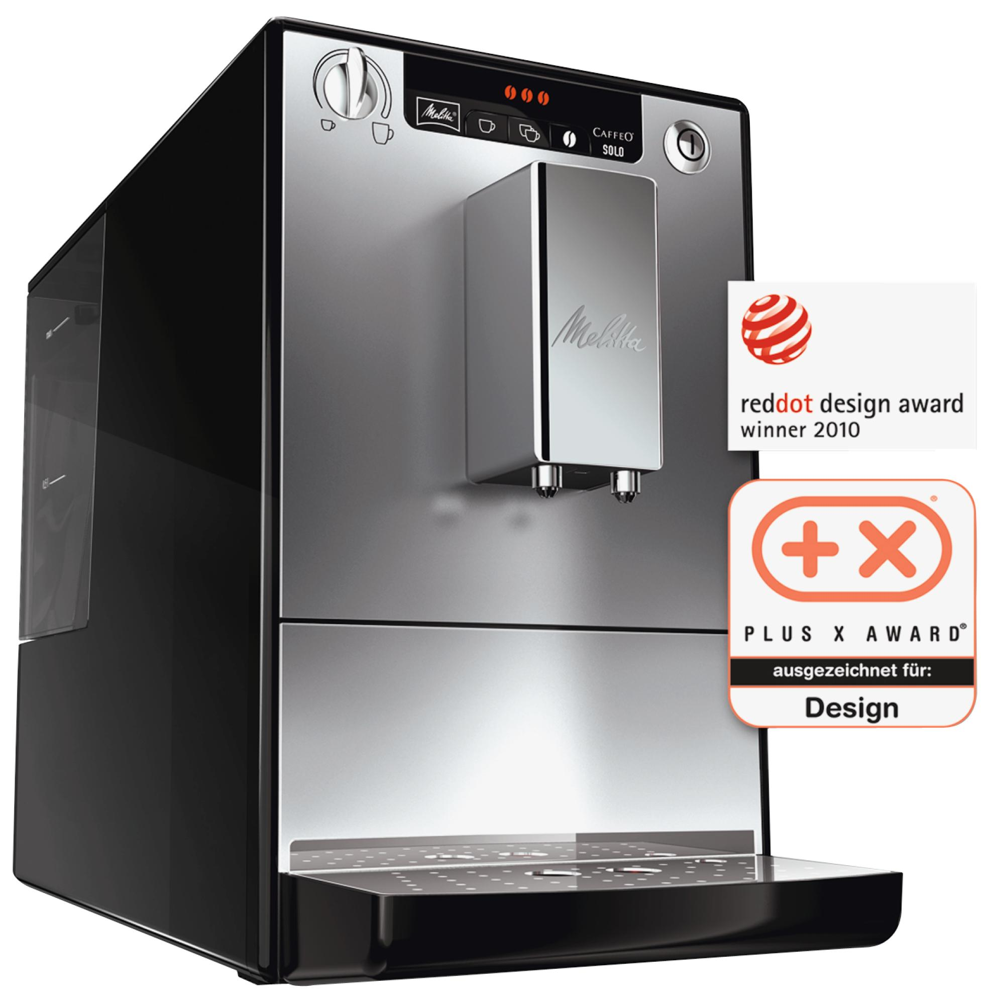 Une cafetière Melitta Caffeo Solo avec des prix de design affichés sur le côté.