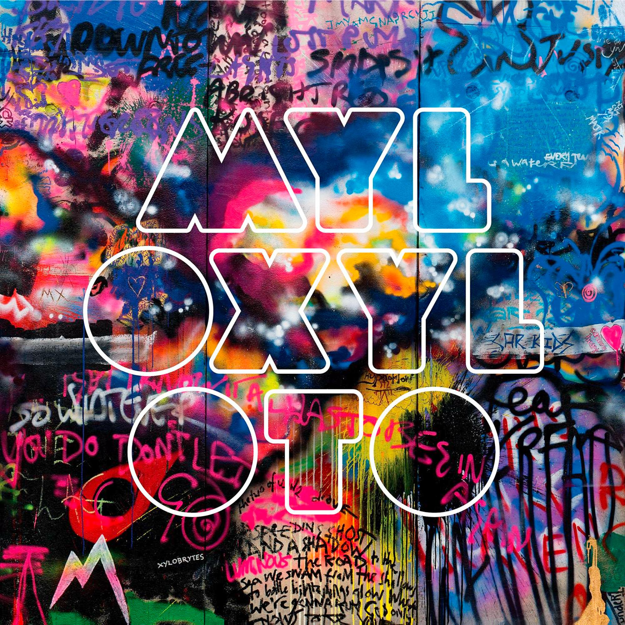Albumhoes met graffiti-achtige tekst die 'MYLO XYLOTO' spelt.