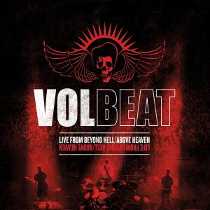 Volbeat-Albumcover. Roter und schwarzer Hintergrund mit Totenkopf und Flügeln. Bandmitglieder unten.