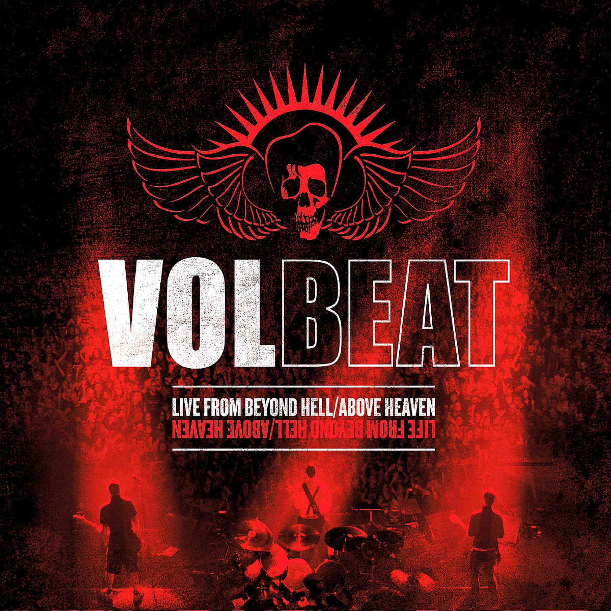 Volbeat-Albumcover mit Totenkopf- und Flügel-Logo, Publikum im Hintergrund und rotem Farbschema.