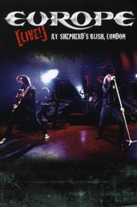 Europe [Live] DVD-Cover. Bandmitglieder auf der Bühne bei einem Konzert.