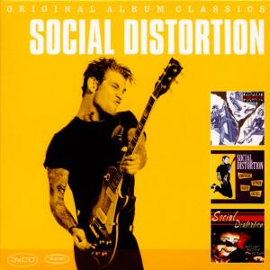 Albumcover von Social Distortion. Ein Mann spielt Gitarre. Drei kleinere Albumcover rechts.