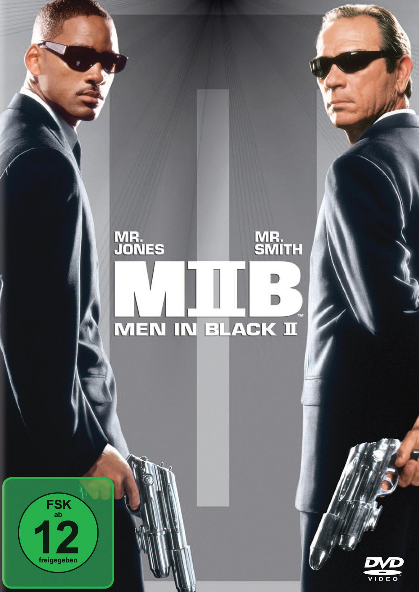 Filmcover: Men in Black-Agenten mit Waffen. Titel "Men in Black II".