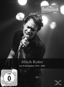 Schwarz-Weiß-Bild von Mitch Ryder, der in ein Mikrofon singt. Das Rockpalast-Logo ist vorhanden.