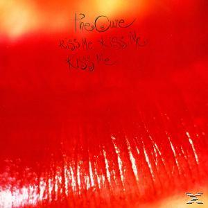 Albumcover: Roter Hintergrund mit The Cure, 'Kiss Me Kiss Me Kiss Me' in Schwarz geschrieben.