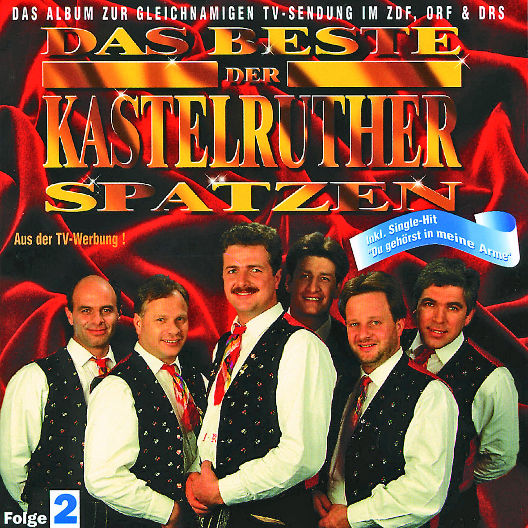Albumcover einer Band mit sechs Mitgliedern.